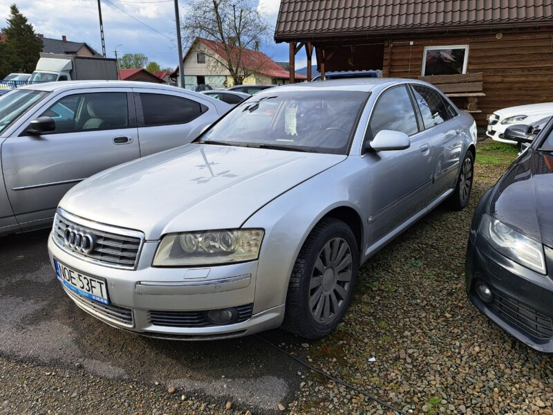 Audi A8 3.7 Gaz 4x4 2004 Cena 19,900 zl