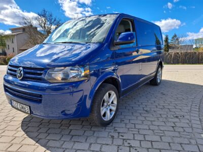 Volkswagen Caravelle T6 Zadbany 9 osobowy Stan Perfekcyjny 2015 Cena 90.000 zł