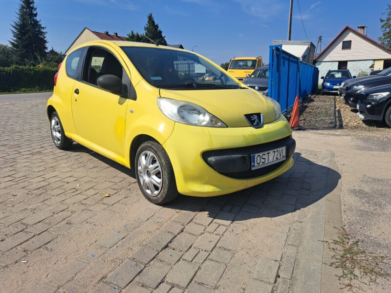 Peugeot 107 1.0 2007 Cena 3.900 zł