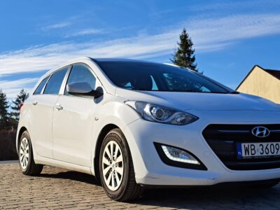 Hyundai I30 1.6 crdi Salonowy Mega Cena 2016 Cena 24.900 zł