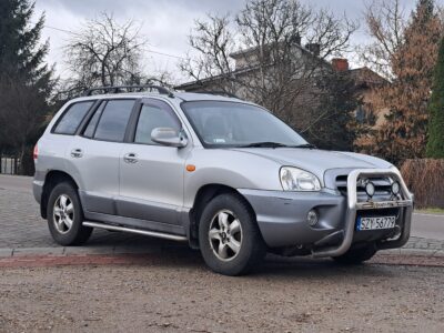 Hyundai Santa Fe 2.0 LPG Zarejestrowany Ubezpieczony Wersja Angielska 2005 Cena 7.900 zł