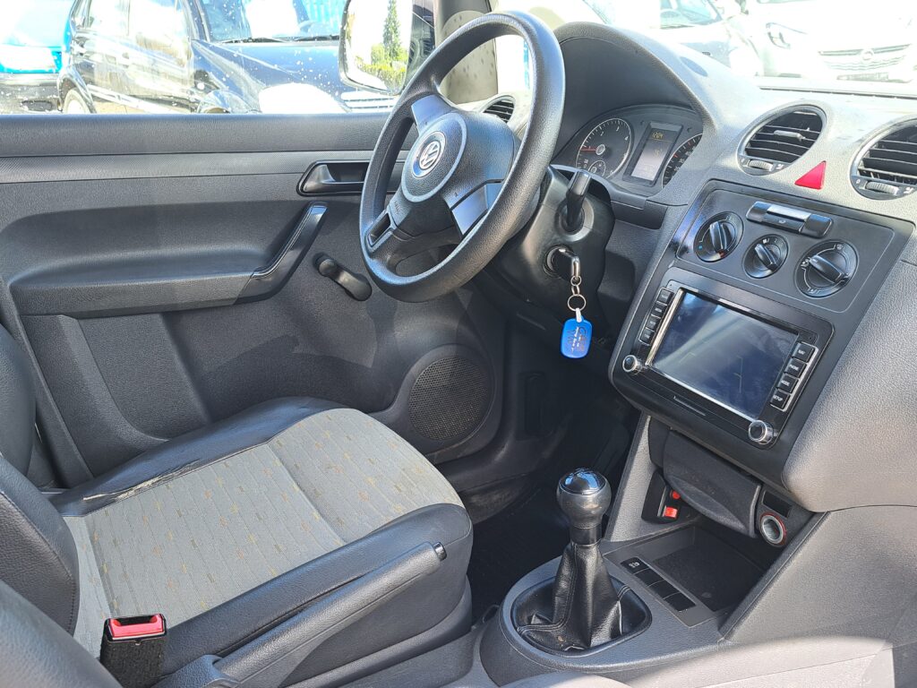 Volkswagen Caddy 1.6 tdi Bardzo ładny i Zadbany 2011 Cena 19.900 zł