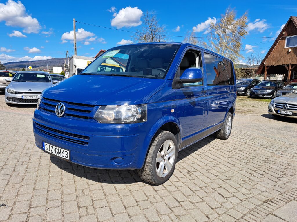 Volkswagen Caravelle T6 Zadbany 9 osobowy Stan Perfekcyjny 2015 Cena 90.000 zł