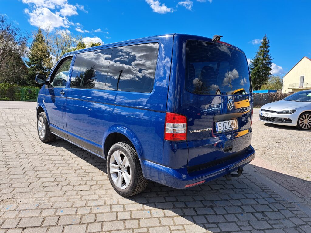 Volkswagen Caravelle T6 Zadbany 9 osobowy Stan Perfekcyjny 2015 Cena 90.000 zł