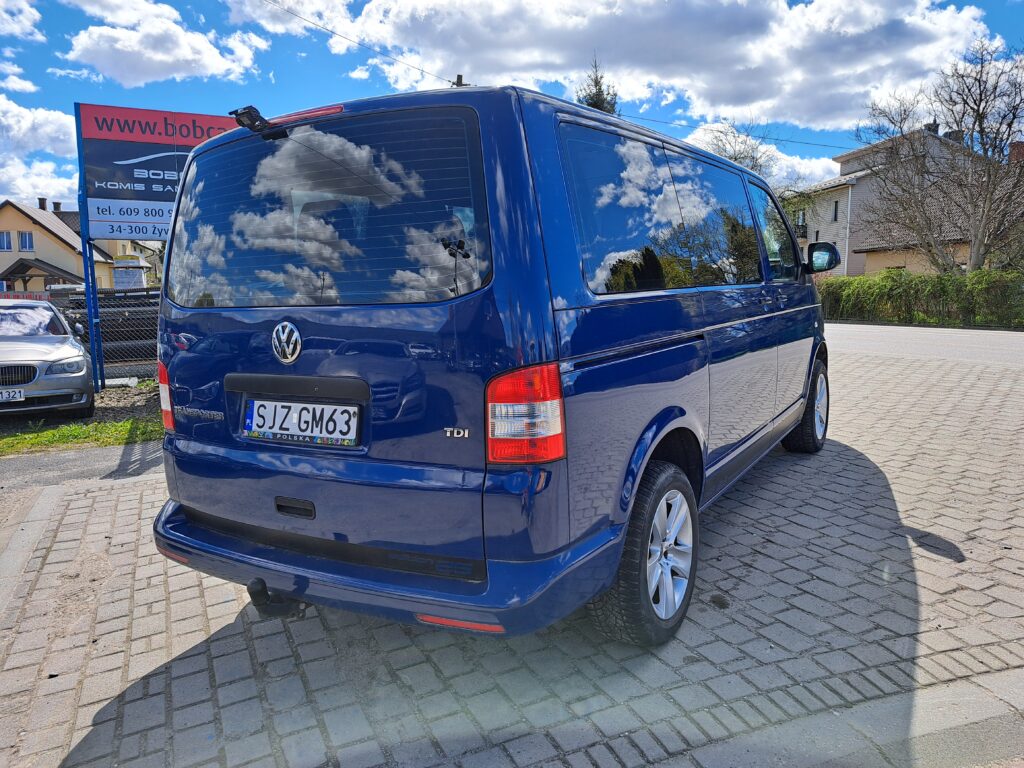 Volkswagen Caravelle T6 Zadbany 9 osobowy Stan Perfekcyjny 2015 Cena 90.000 zł