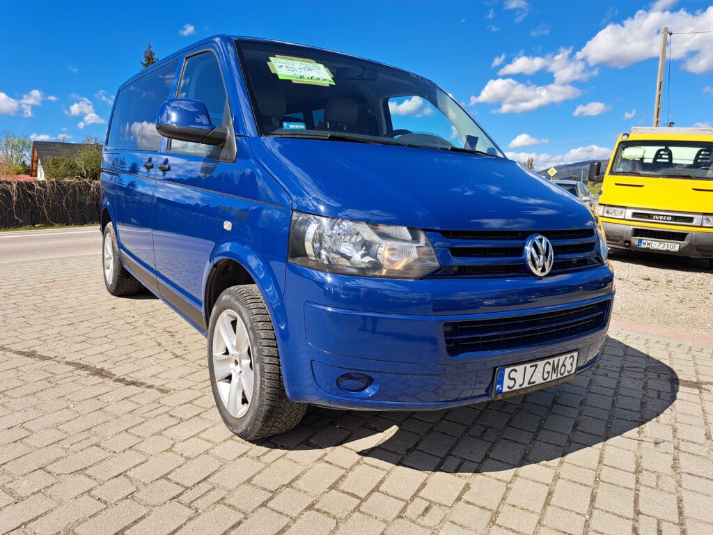Volkswagen Caravelle T6 Zadbany 9 osobowy Stan Perfekcyjny 2015 Cena 90.000 zł