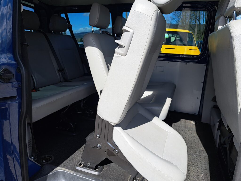 Volkswagen Caravelle T6 Zadbany 9 osobowy Stan Perfekcyjny 2015 Cena 90.000 zł