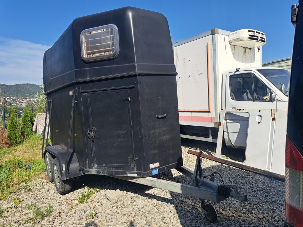 Westema Przyczepa na konie mega okazja 8.400 zł